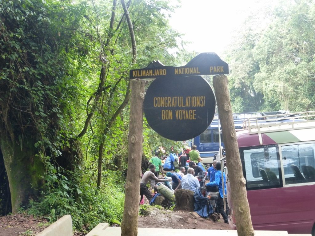 Mweka Camp-Mweka gate (6) (1024x768)